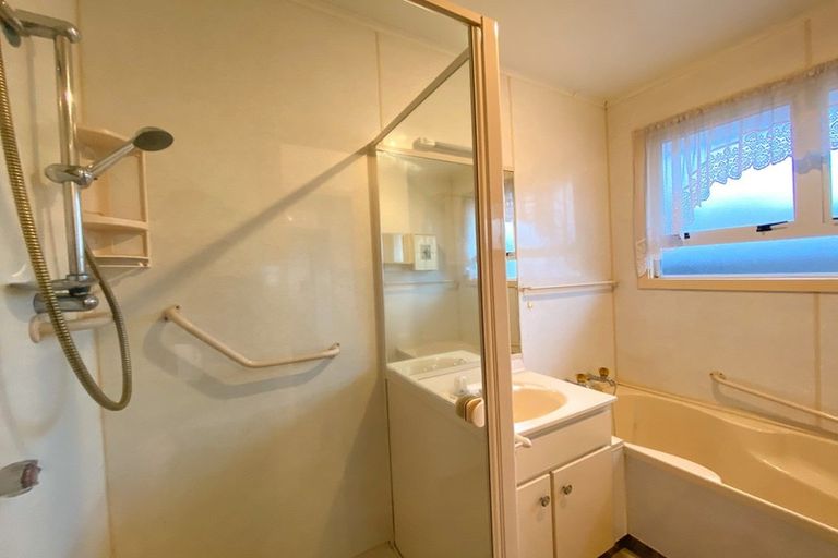 Photo of property in 71 Broadway, Stratford, 4332