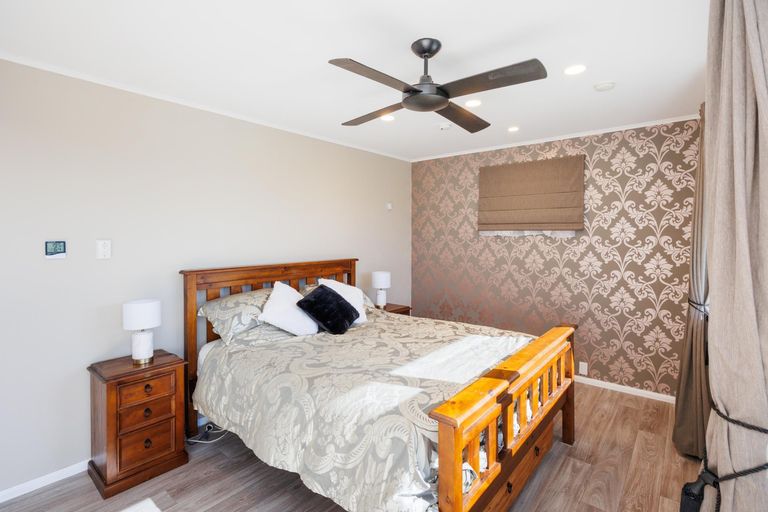 Photo of property in 40 Sutherland Crescent, Westbrook, Palmerston North, 4412