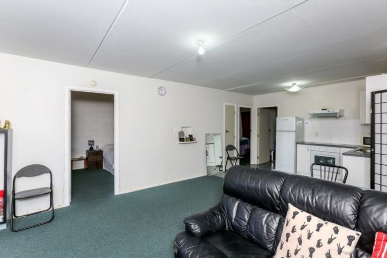 Photo of property in 8 Carrington Street, Lower Vogeltown, New Plymouth, 4310