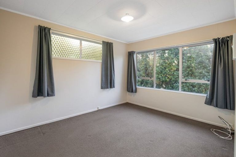 Photo of property in 10f3 Petherick Crescent, Johnsonville, Wellington, 6037