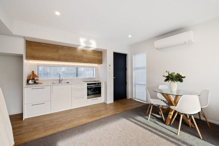 Photo of property in 2/59 Waimairi Road, Upper Riccarton, Christchurch, 8041