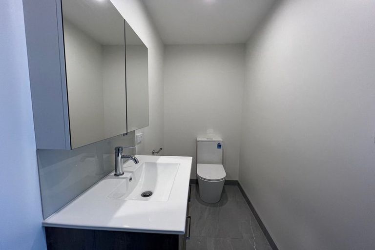 Photo of property in 30 Selo Street, Glen Eden, Auckland, 0602