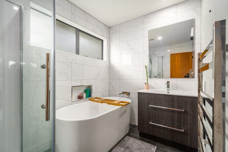 Photo of property in 5 Longmont Terrace, Churton Park, Wellington, 6037