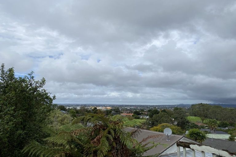 Photo of property in 34 Donovan Avenue, Massey, Auckland, 0614