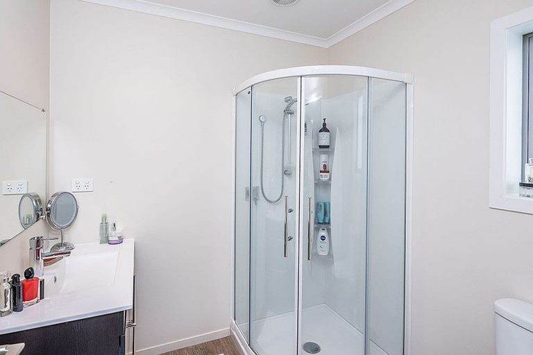 Photo of property in 208 Mazengarb Road, Paraparaumu, 5032