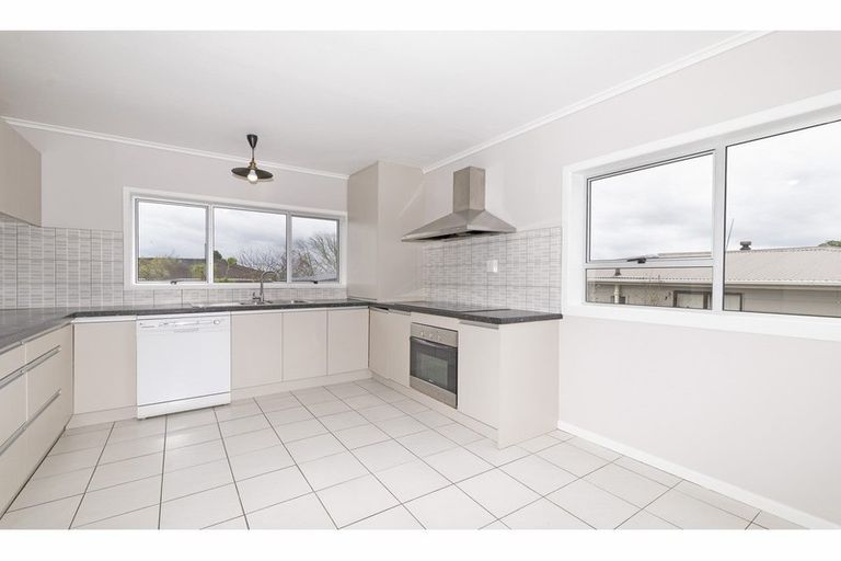 Photo of property in 207 Don Buck Road, Massey, Auckland, 0614