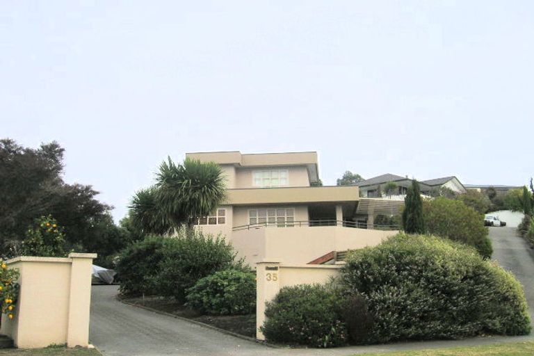 Photo of property in 35 Hetley Crescent, Taradale, Napier, 4112