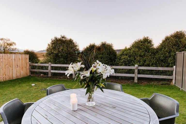 Photo of property in 32 Burbank Road, Wanaka, 9382
