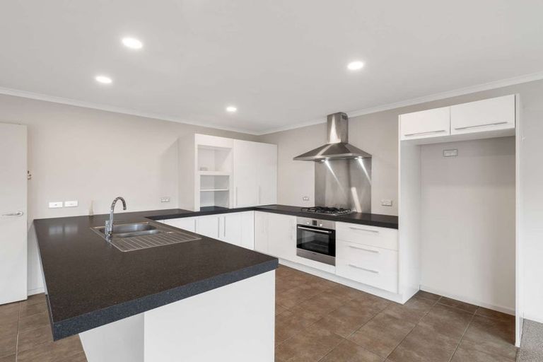 Photo of property in 4 Lagoon View, Gulf Harbour, Whangaparaoa, 0930