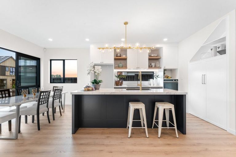 Photo of property in 32 Black Angus Boulevard, Karaka, 2580