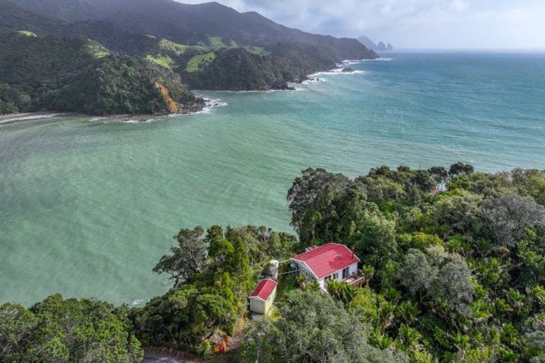 Photo of property in 1586 Port Charles Road, Port Charles, Coromandel, 3584