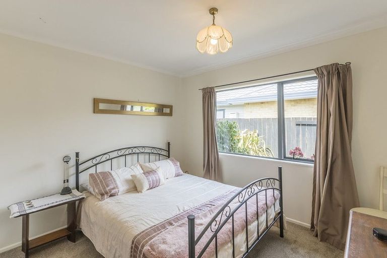 Photo of property in 14 San Vito Place, Paraparaumu Beach, Paraparaumu, 5032