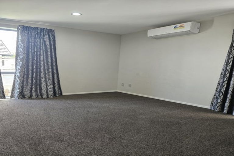 Photo of property in 4 Mcginty Street, Takanini, 2112