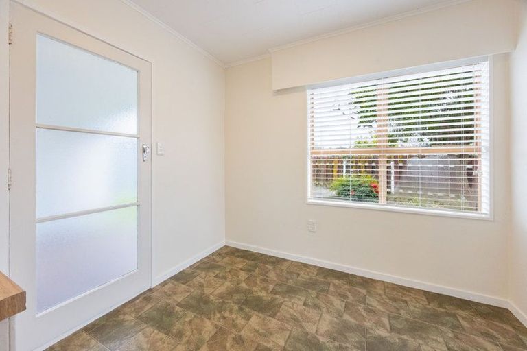 Photo of property in 2/17 Ranfurly Street, Tamatea, Napier, 4112