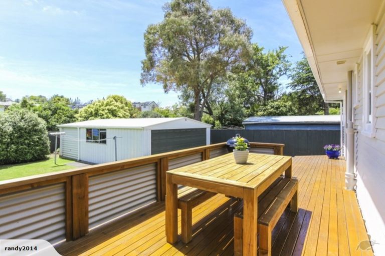 Photo of property in 12 Lucinda Place, Glen Eden, Auckland, 0602