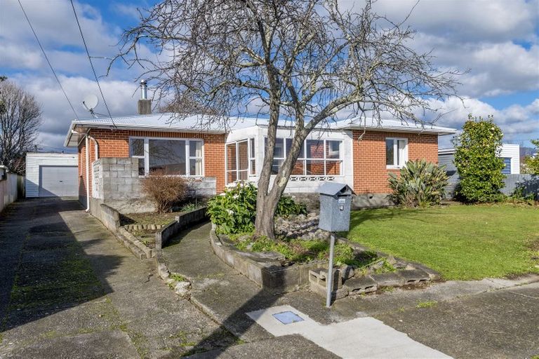 Photo of property in 4 Freyberg Street, Levin, 5510