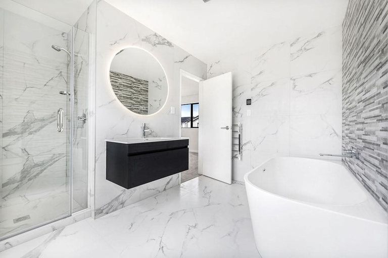 Photo of property in 16 Laquinta Place, Flat Bush, Auckland, 2019