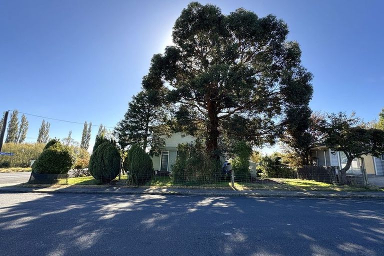 Photo of property in 1 Market Street, Kaitangata, 9210