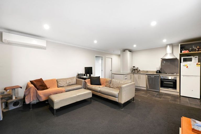 Photo of property in 35 Lyon Street, Frankton, Hamilton, 3204