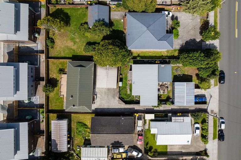 Photo of property in 11a Keeling Road, Henderson, Auckland, 0612