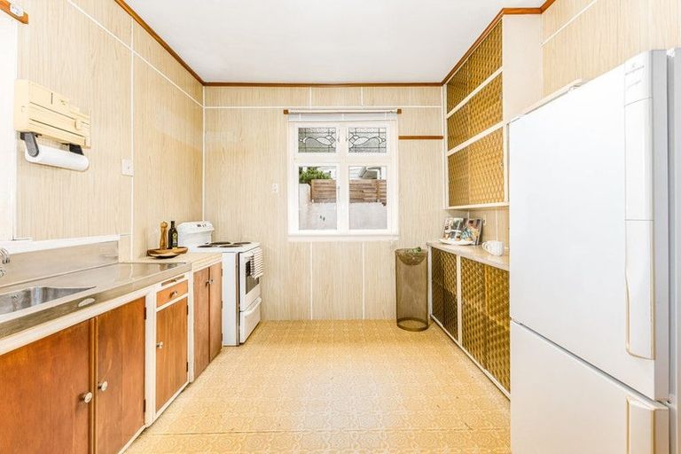 Photo of property in 27 Buckingham Street, Melrose, Wellington, 6023