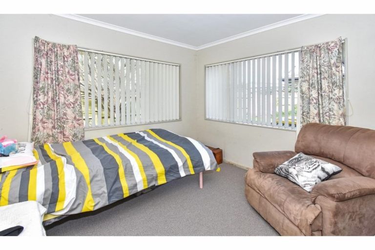 Photo of property in 2/36 Growers Lane, Mangere East, Auckland, 2024
