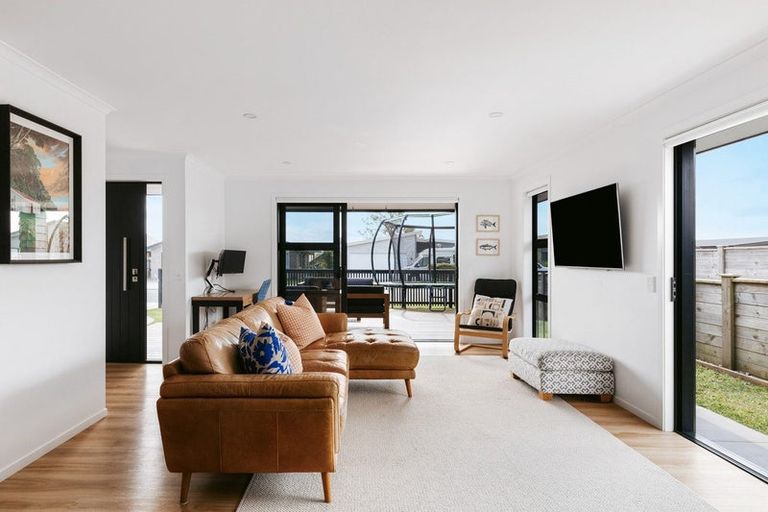 Photo of property in 15 Augusta Rise, Omokoroa, 3114