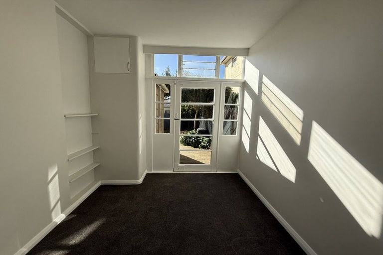 Photo of property in 73 Pirie Street, Mount Victoria, Wellington, 6011