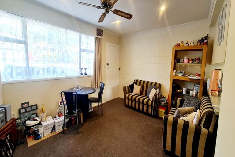 Photo of property in 10/10f Rawson Street, Tawa, Wellington, 5028