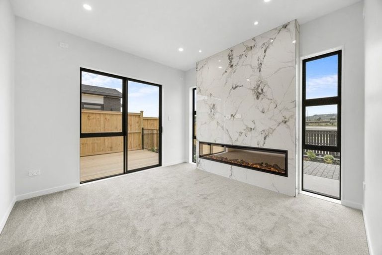Photo of property in 12 Piko Road, Opaheke, 2113