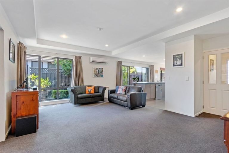 Photo of property in 46 Inwoods Road, Parklands, Christchurch, 8083