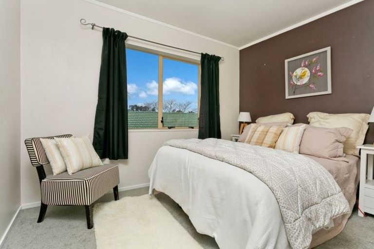 Photo of property in 4 Owl Court, Unsworth Heights, Auckland, 0632