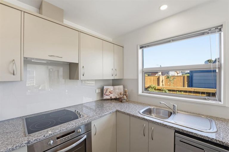 Photo of property in 28/56 Gladson Avenue, Sockburn, Christchurch, 8042