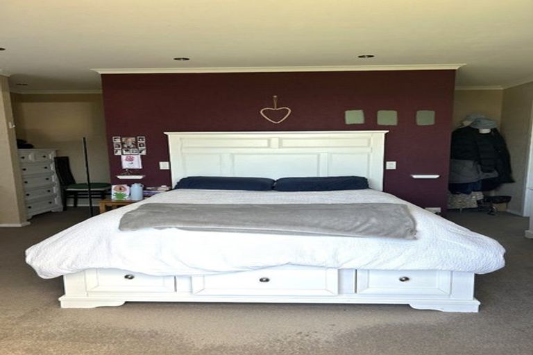 Photo of property in 100 Murphy Road, Taradale, Napier, 4112