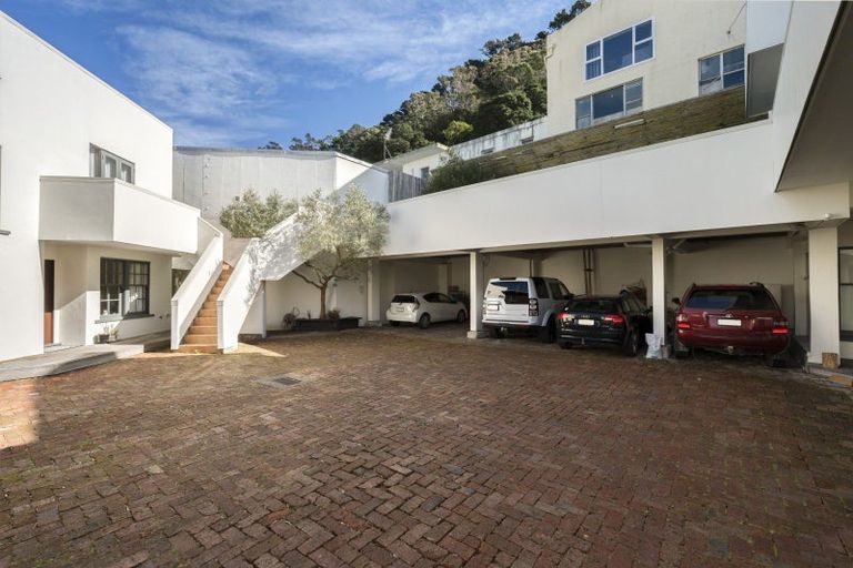 Photo of property in 1/12 Little George Street, Thorndon, Wellington, 6011