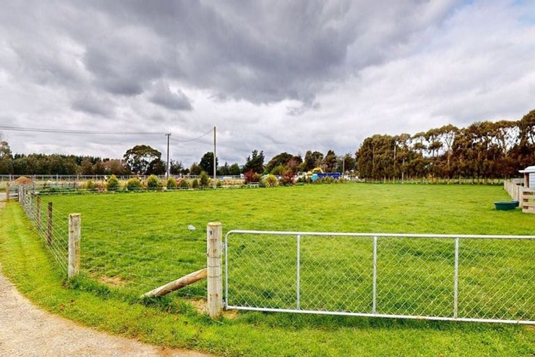 Photo of property in 25 Boulton Road, Levin, 5510