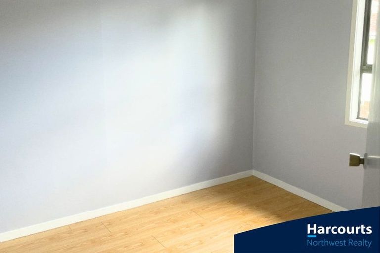 Photo of property in 89 West Harbour Drive, West Harbour, Auckland, 0618