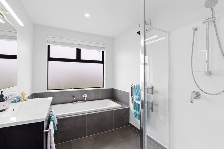 Photo of property in 71 Aviemore Drive, Marshland, Christchurch, 8083