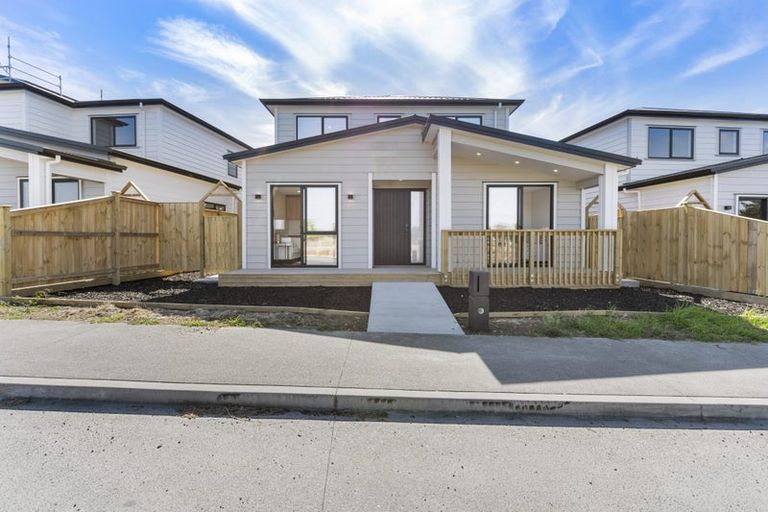 Photo of property in 75 Tributary Parade, Karaka, Papakura, 2113