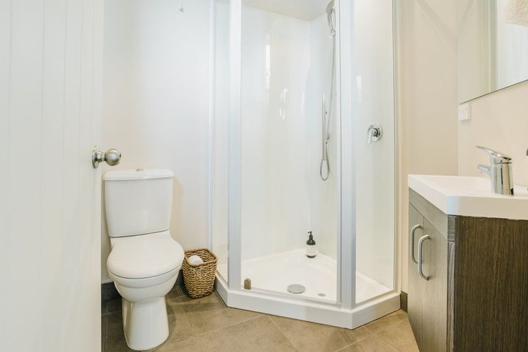 Photo of property in 15 Jessies Crescent, Wanaka, 9305