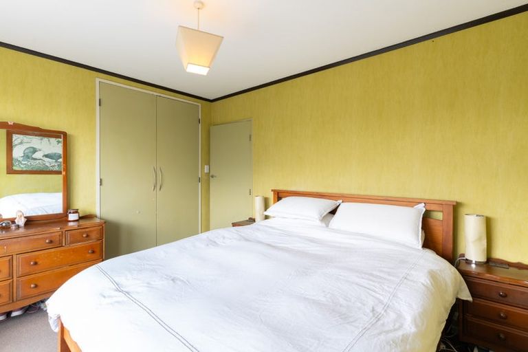 Photo of property in 18 Chisbury Lane, Churton Park, Wellington, 6037