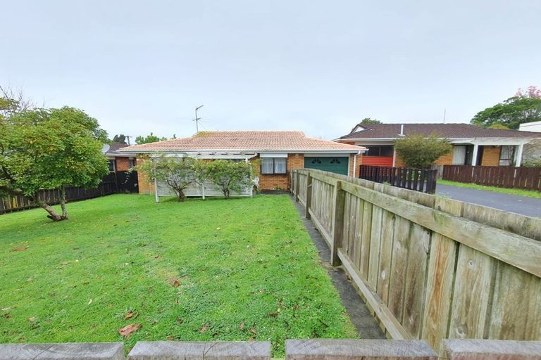 Photo of property in 2/27 King Edward Avenue, Papakura, 2110