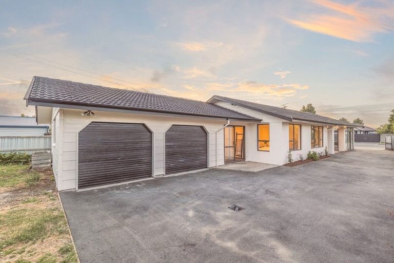 Photo of property in 130 Bower Avenue, New Brighton, Christchurch, 8083