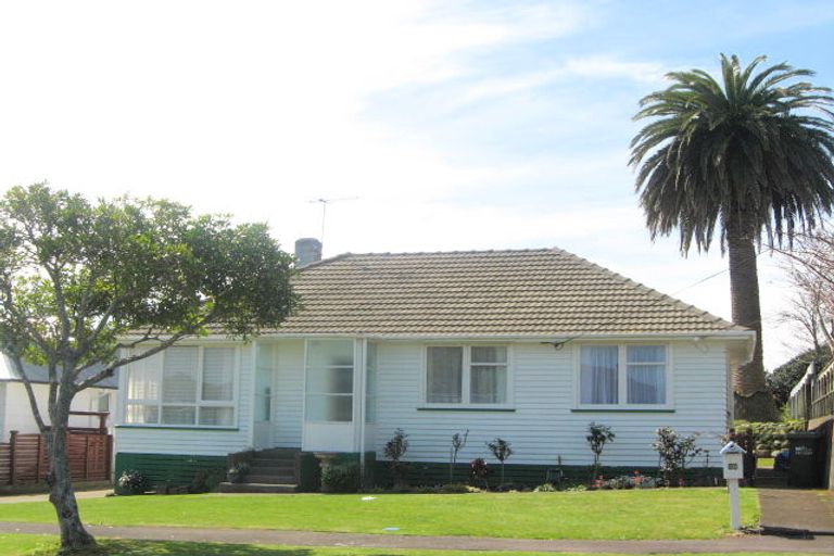 Photo of property in 16 Budleigh Street, Frankleigh Park, New Plymouth, 4310