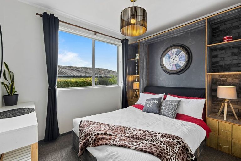 Photo of property in 2/57 Solar Road, Glen Eden, Auckland, 0602