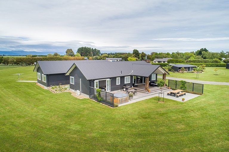 Photo of property in 167 Oroua Road, Kairanga, Palmerston North, 4475