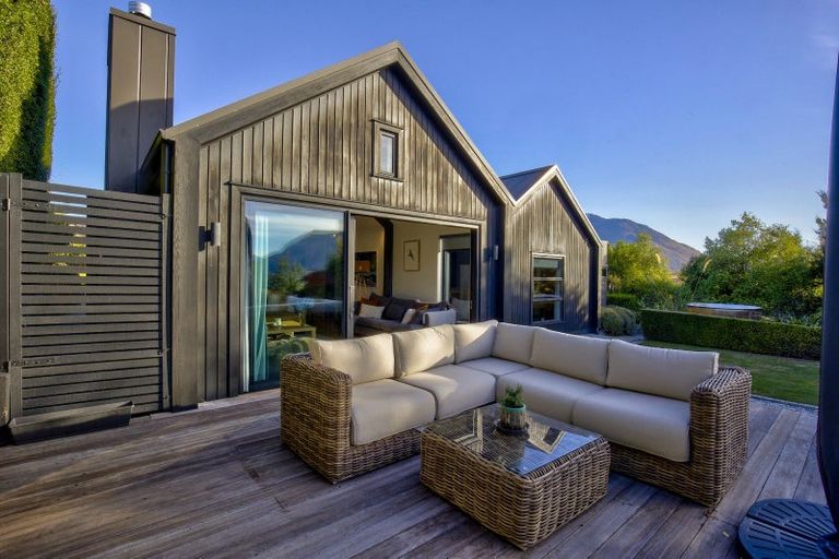 Photo of property in 3 Mckellar Drive, Jacks Point, Queenstown, 9371