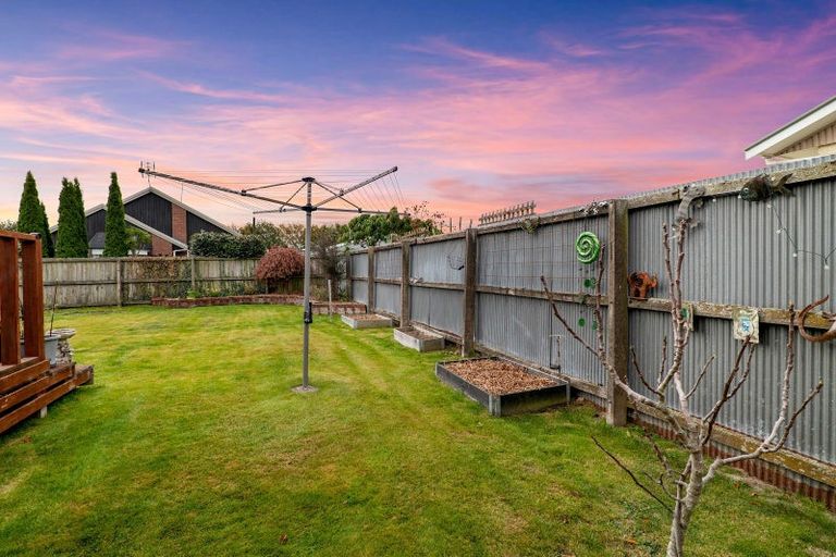 Photo of property in 18 Greenock Street, Redwood, Christchurch, 8051