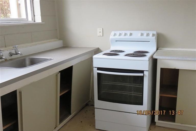 Photo of property in 303 Great North Road, Henderson, Auckland, 0612