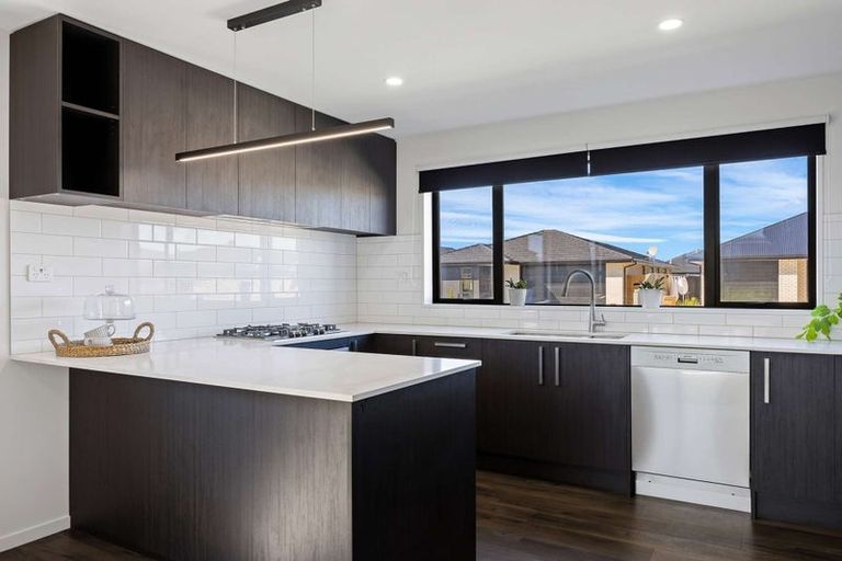 Photo of property in 27 Crossley Avenue, Woodend, 7610